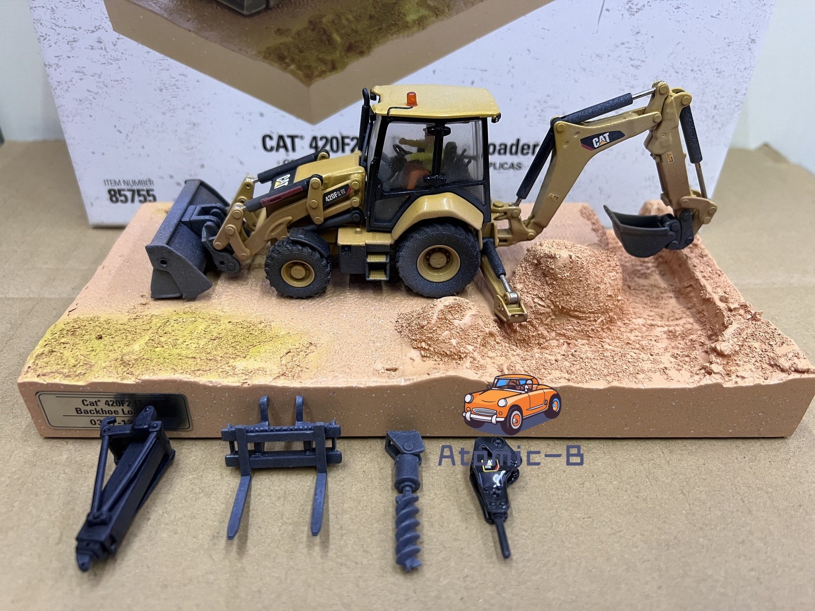DM 1:50 CAT 420F2IT Carter Sliding Loader Two end Limited Edition Model 85755