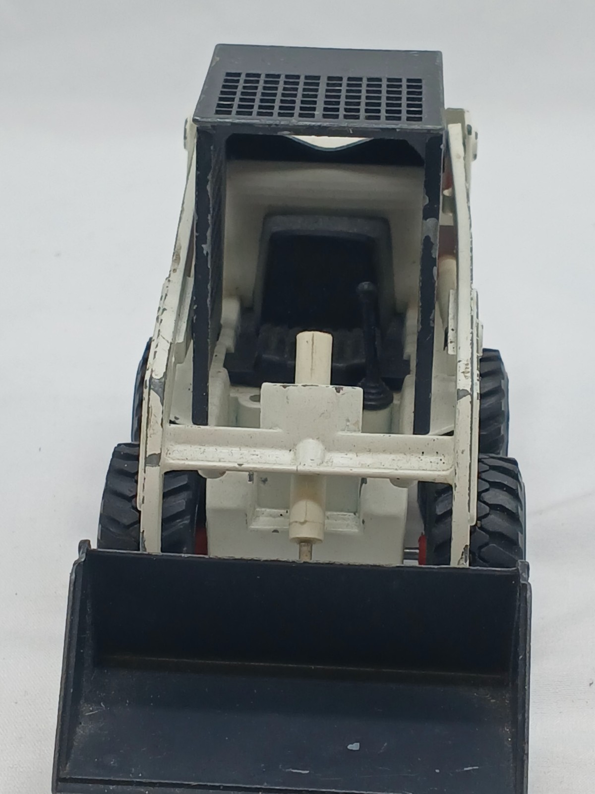 Bobcat 741 Blue Skid Loader – Gama 1/19 Scale