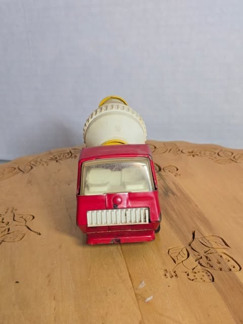 Vintage 1970s Tonka mini cement mixer red and yellow