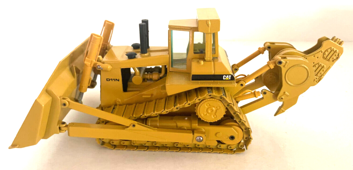 1:50 Caterpillar D11N Dozer Metal Tracks with Impact Ripper By Conrad #2854