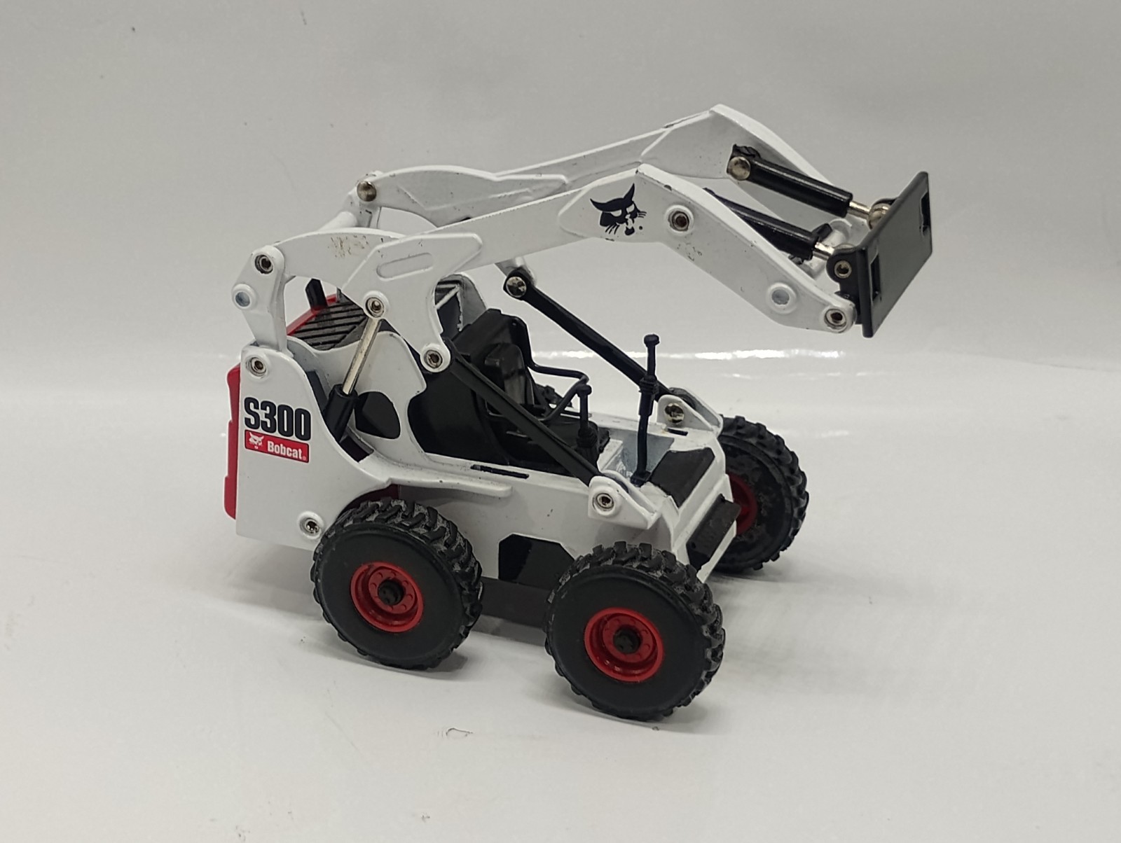 Britains 1:32 Scale S300 Bobcat Missing Cage FOR PARTS OR REPAIR