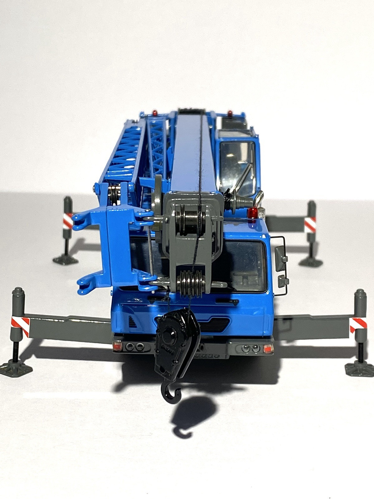2005 Grove GMK 3055 3-Axle All-Terrain Crane – 1/50 scale diecast model TWH003