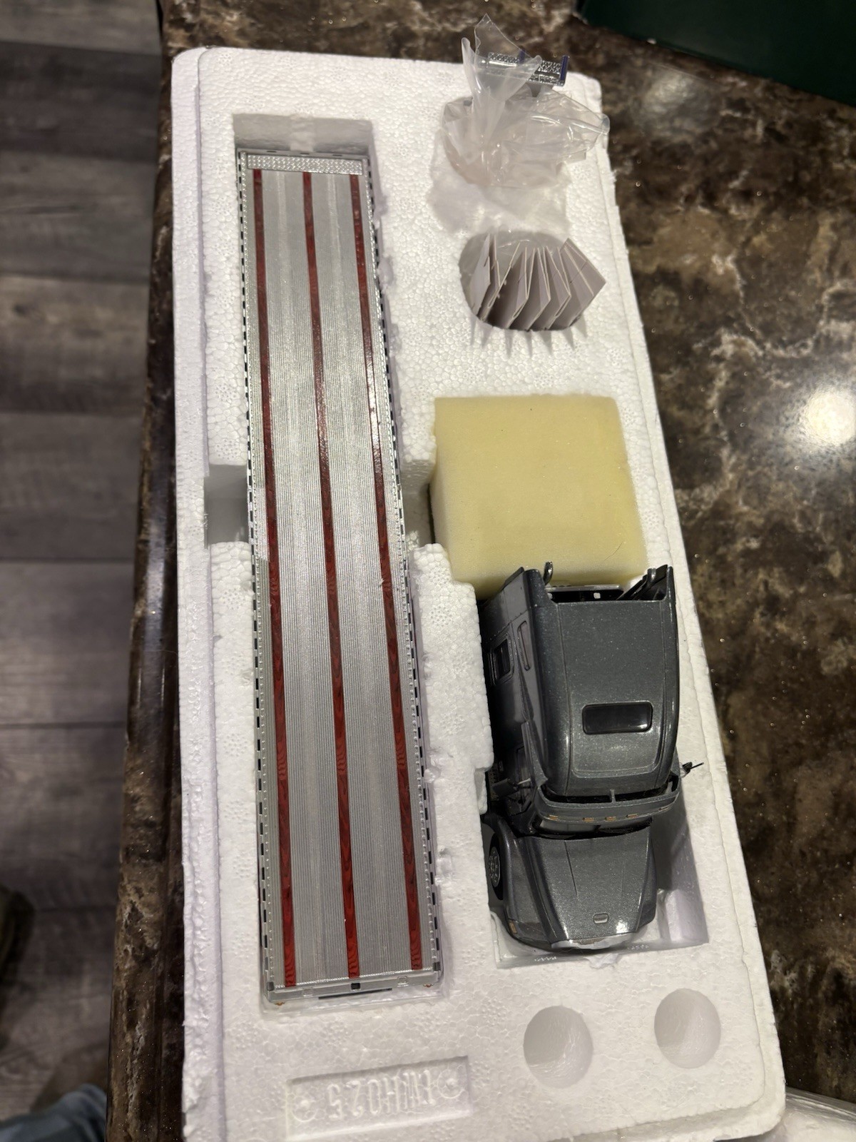 Sword Precision Scale Model 1/50 Freightliner Century Class W/ Flatbed Grey Box