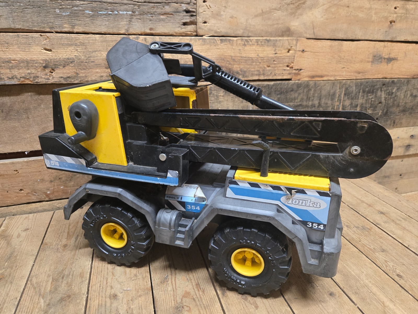 Vintage 1970’s Tonka Mighty Shovel Crane Construction Truck Plastic Metal 354