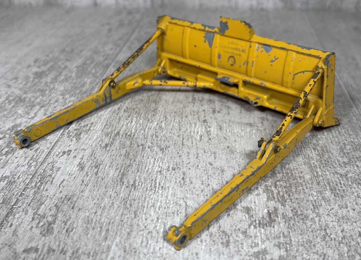 Vintage Reuhl 1/20 Caterpillar Bulldozer Front Blade Part