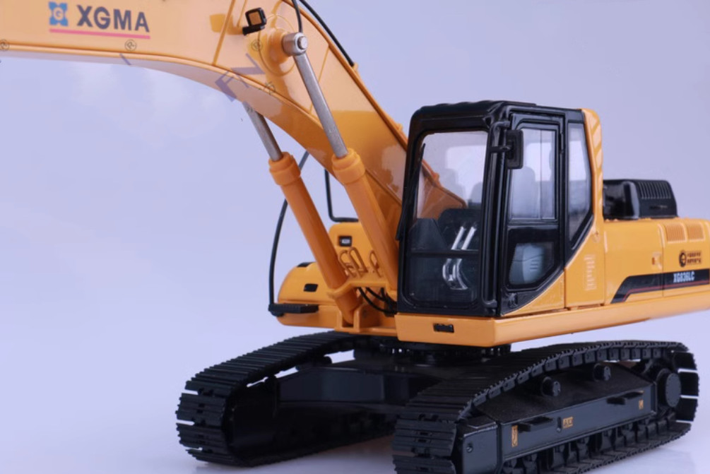 1:35 35CM XGMA XG836LC Excavator Construction Machine Vehicles Diecast Model