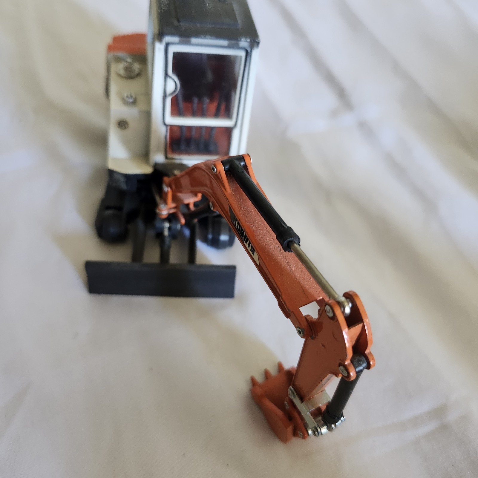 Vintage Yonezawa Kubota KH-30 Excavator Toy Japan Construction Digger