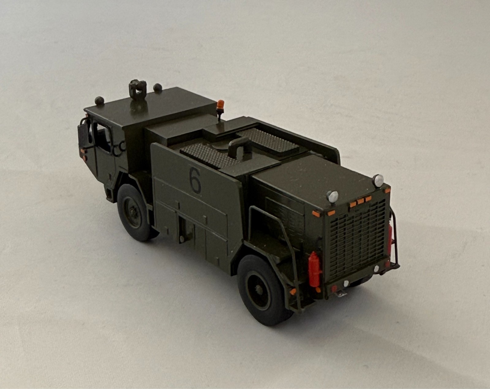 HO 1/87 Oshkosh P19 – Military Firefighter – Ready Made Resin Model