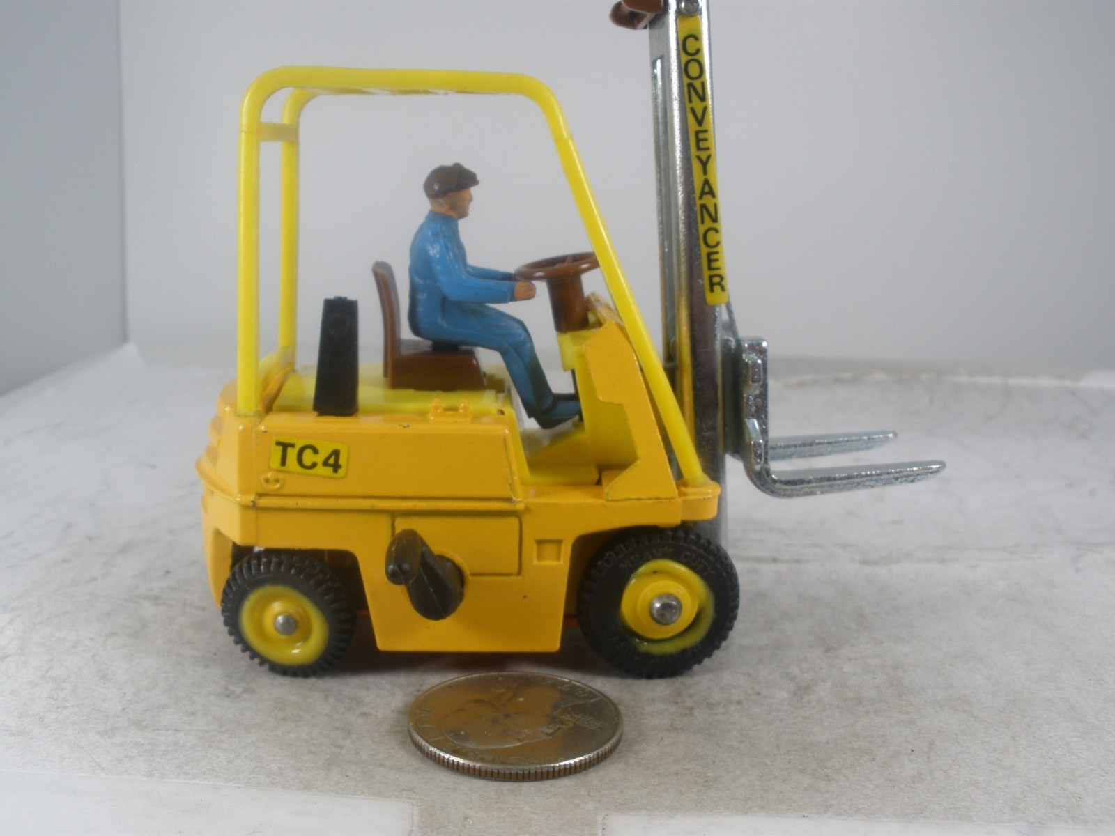 England Dinky Toys #404 Conveyancer Forklift FULLY FUNCTIONAL