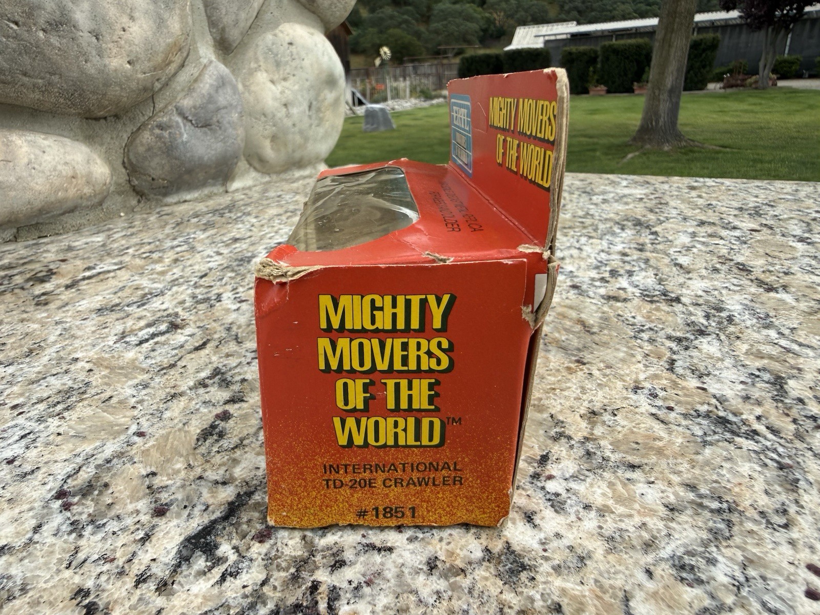 Vintage ERTL 🔥Mighty Movers Of The World INTERNATIONAL TD-20E CRAWLER – RARE🔥