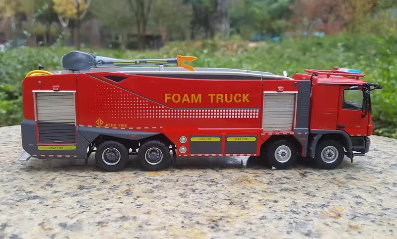 1/50 Scale Mercedes-Benz ACTROS China JieDa Foam City Fire Truck Diecast Model