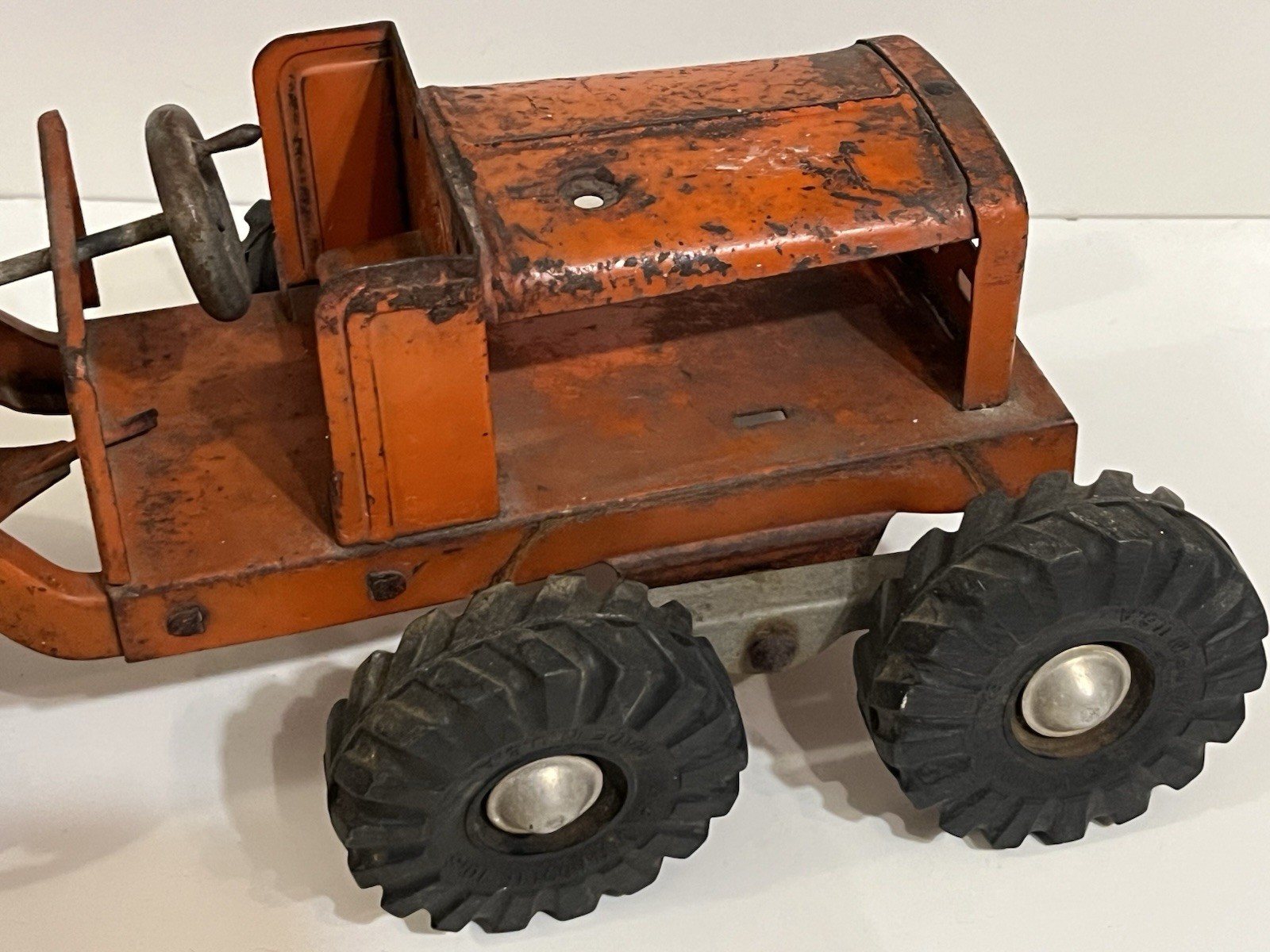 Vintage 1940’s Pressed Steel Wyandotte Power Grader With Original Tires