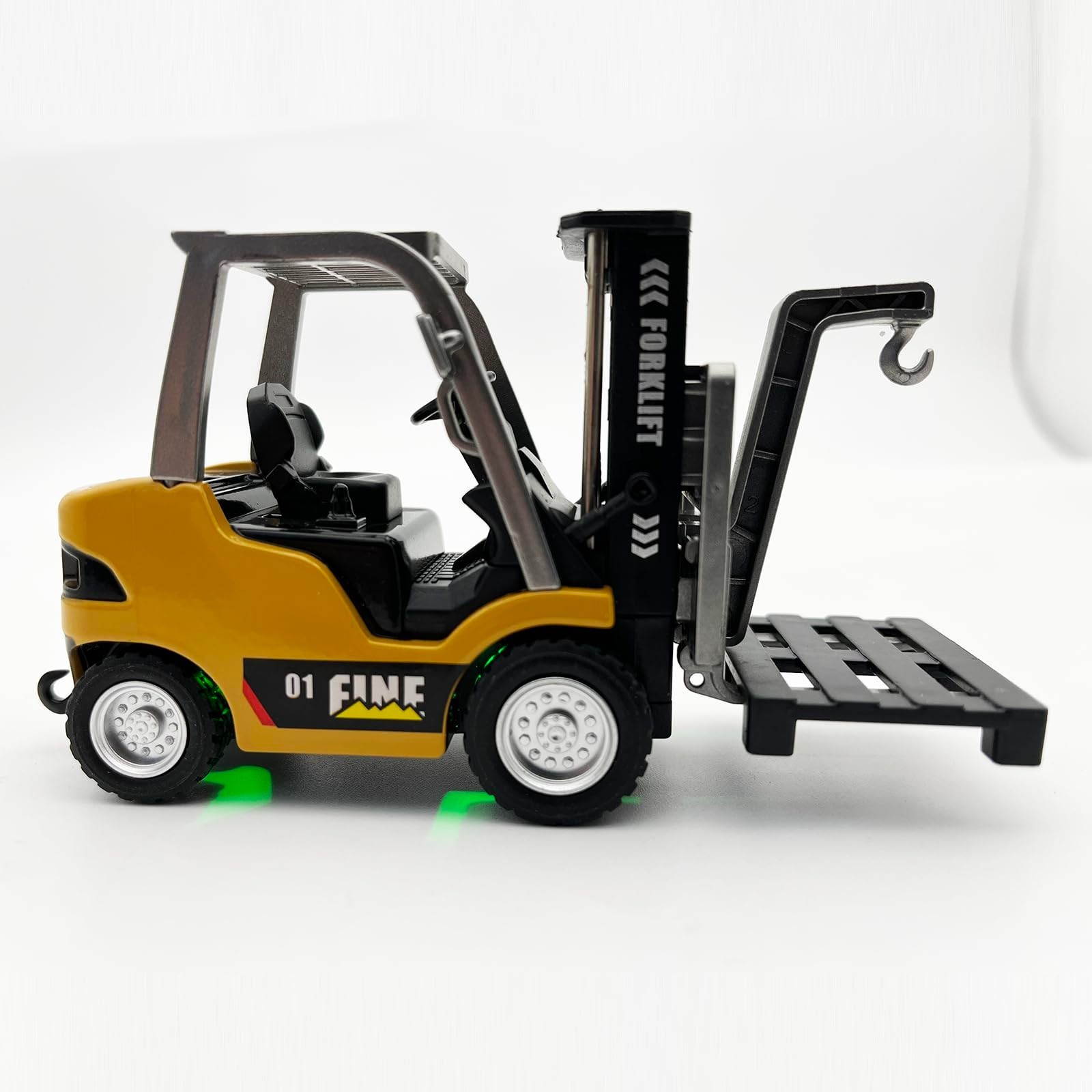 1:64 Mini RC Alloy Forklift Truck – 2.4GHz Remote & App Control, Rechargeable, T
