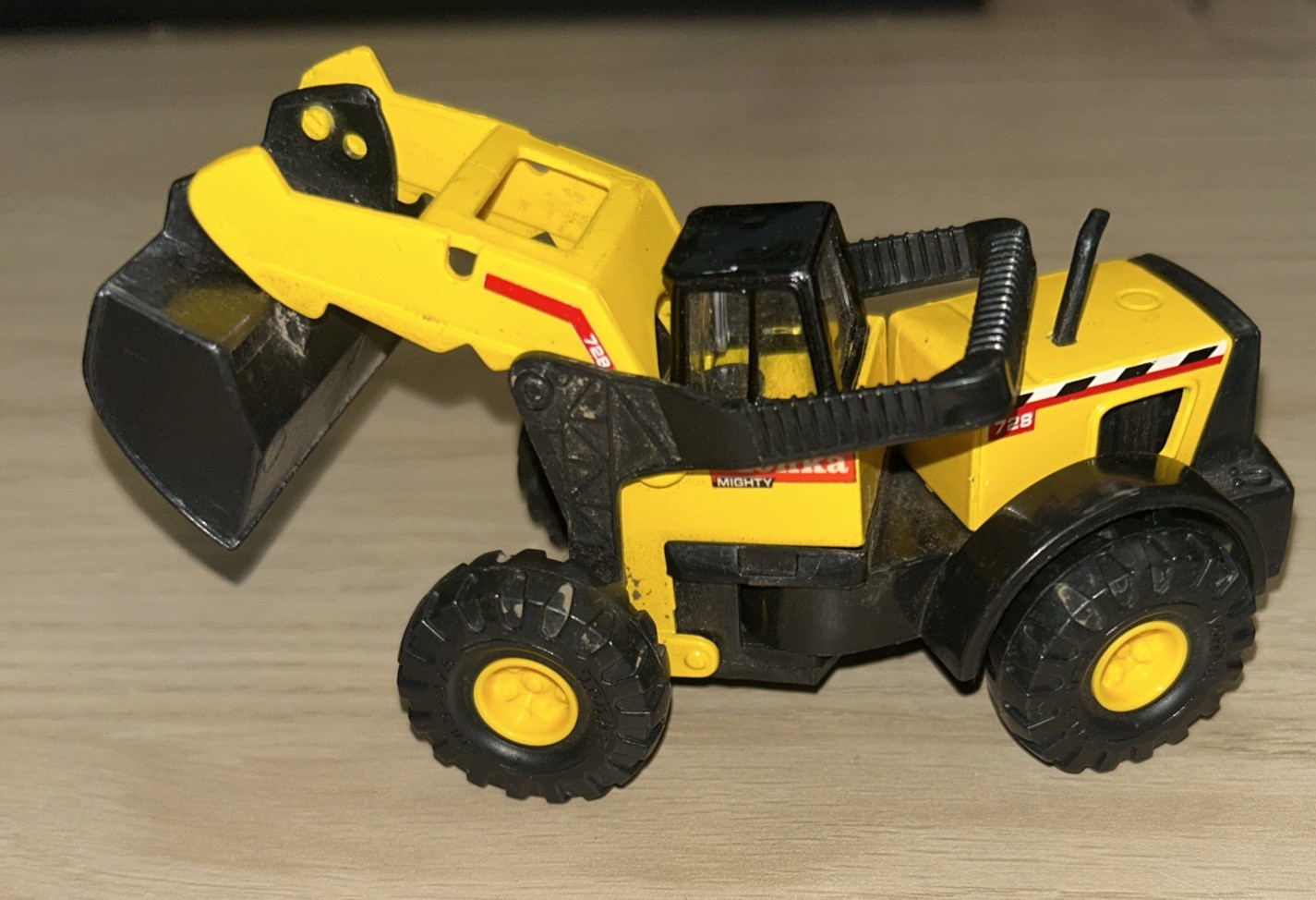 Maisto Hasbro Diecast Mighty Tonka Mini 728 Front Loader 1998