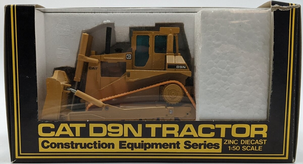 NZG 298 1:50 Scale Diecast Caterpillar D9N Track-Type Tractor