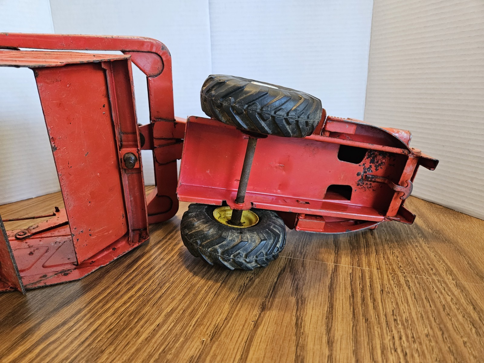 Vintage 1950’s Doepke Heiliner 28″ Pressed Steel Earth Mover Road Scraper Grader
