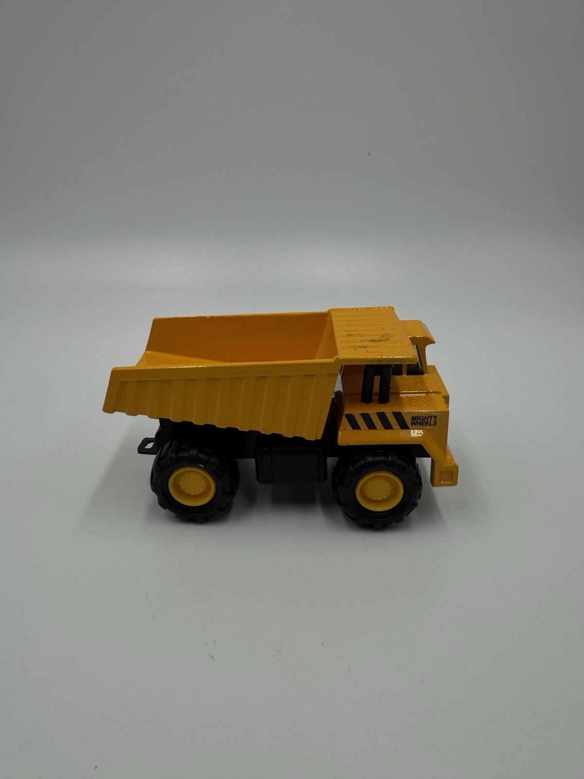 Soma Vintage 1998 Mighty Wheels Dump Truck (pre Owned)