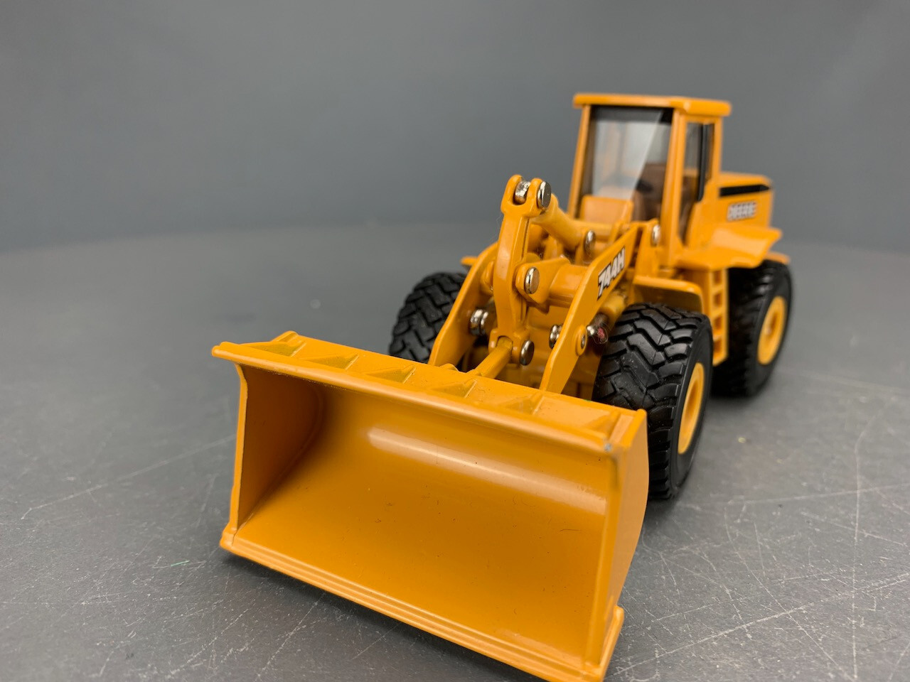 1:50 Ertl 5085 Diecast John Deere 744H Wheel Loader D1459