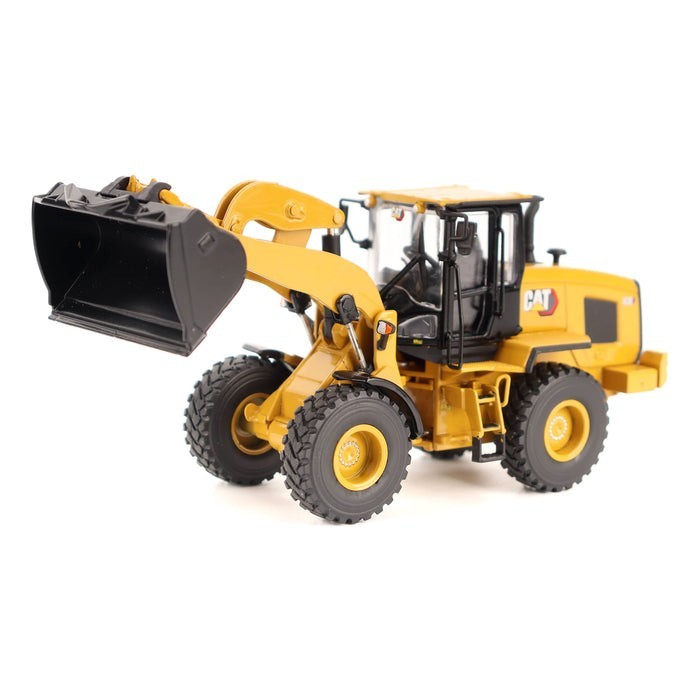Cat 930 Wheel Loader with Attachments – Diecast Masters 1:50 Scale #85779 New