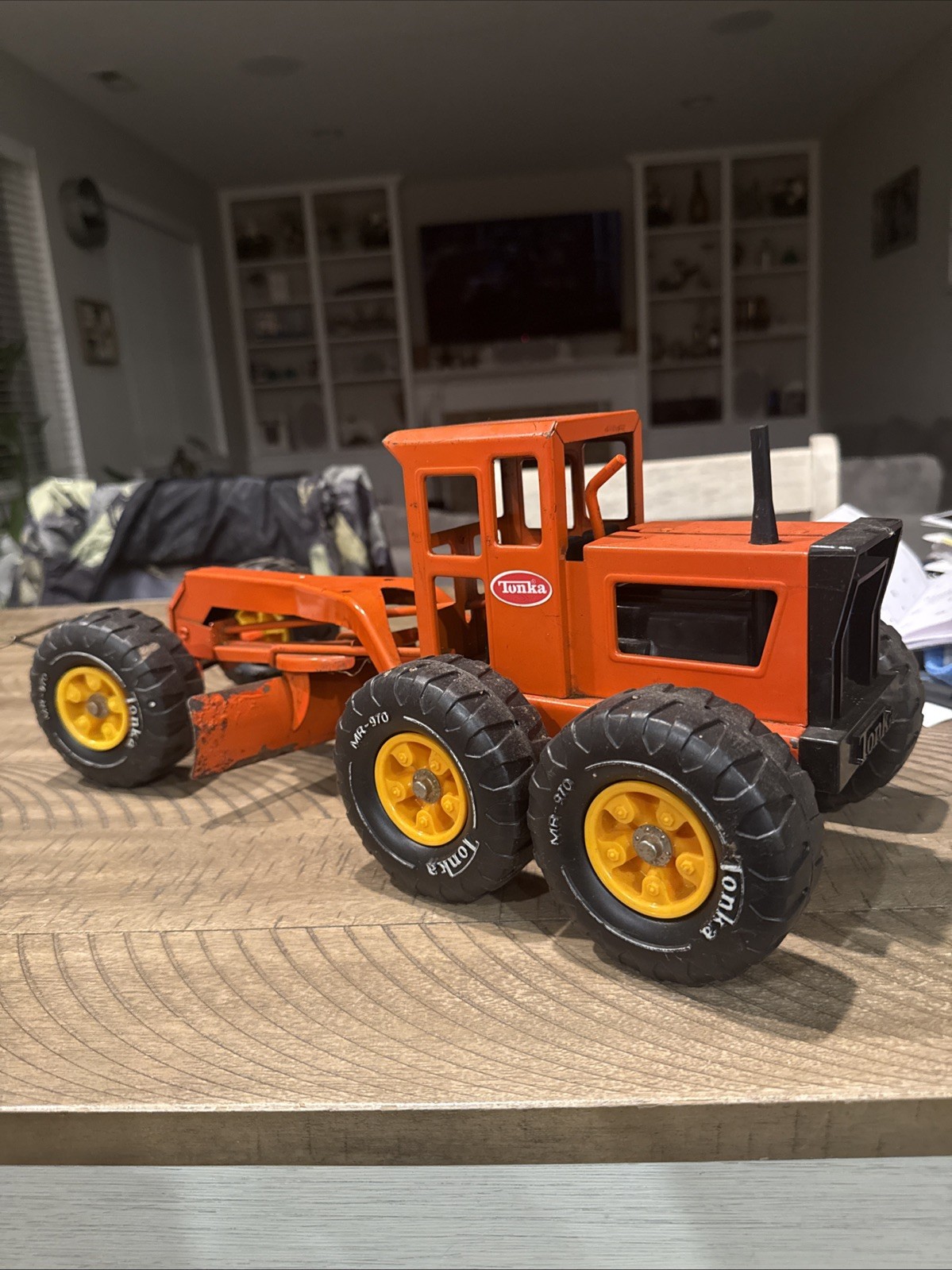 VINTAGE 1970’s TONKA METAL ROAD GRADER TOY ORANGE 17” MR-970 TIRES