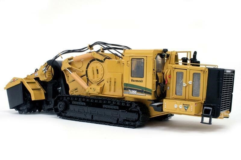 Vermeer T1255 Commander 3 with Terrain Leveler – TWH 1:50 Scale #085-09001 New