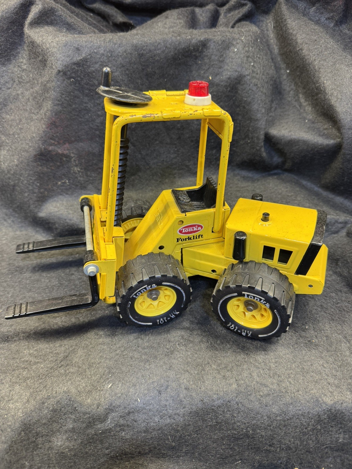 Vintage Tonka Forklift 52900 XR-101 Pressed Steel Construction Toy 1970s