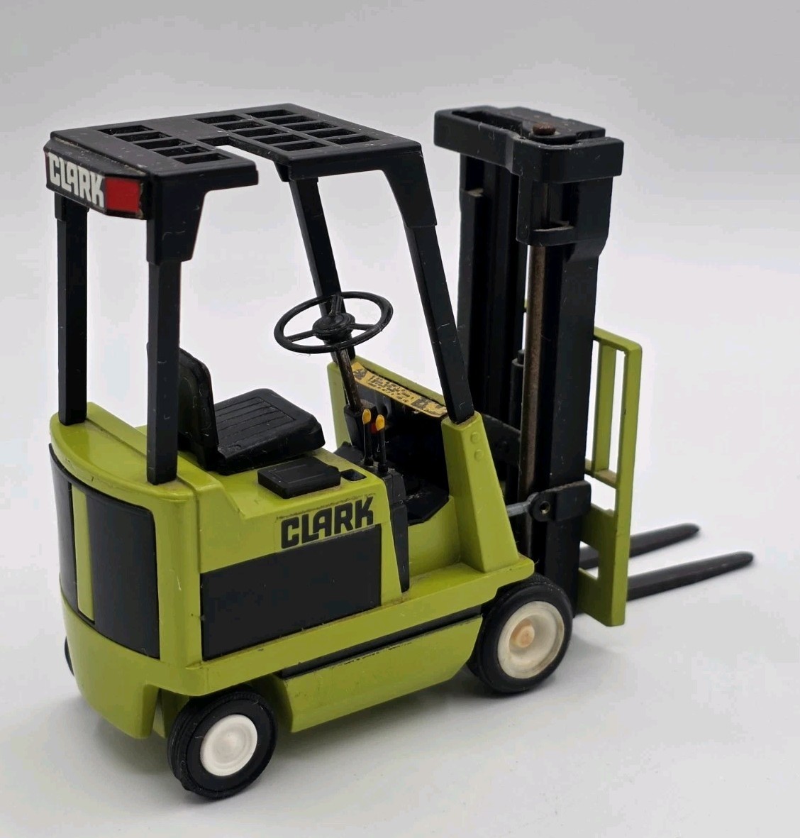 Conrad 2971 Clark Electric Cushion Tire Lift Truck Forklift 1:25 Scale W Germany