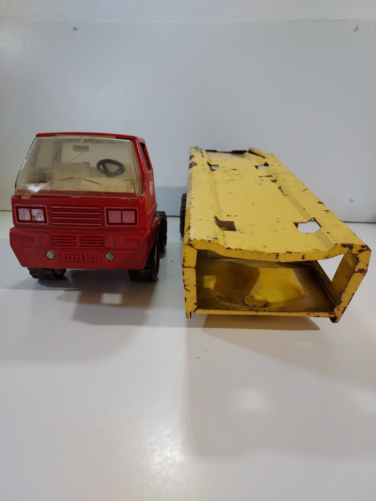 Vintage Pressed Steel Metal Tonka Car Carrier/Hauler Semi Truck Tractor Trailer