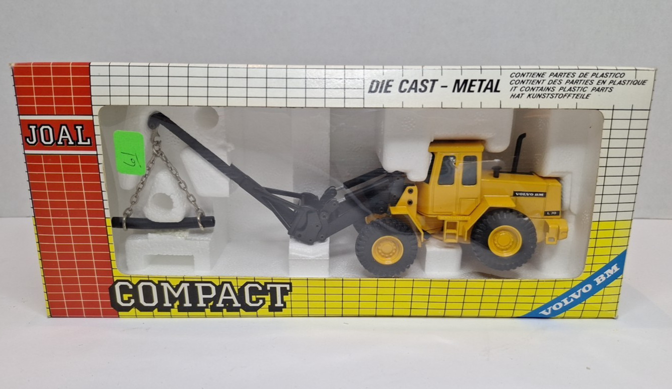 JOAL Volvo BM L70 Yellow Loader w/ Handling Arm 1:50 Scale NIB