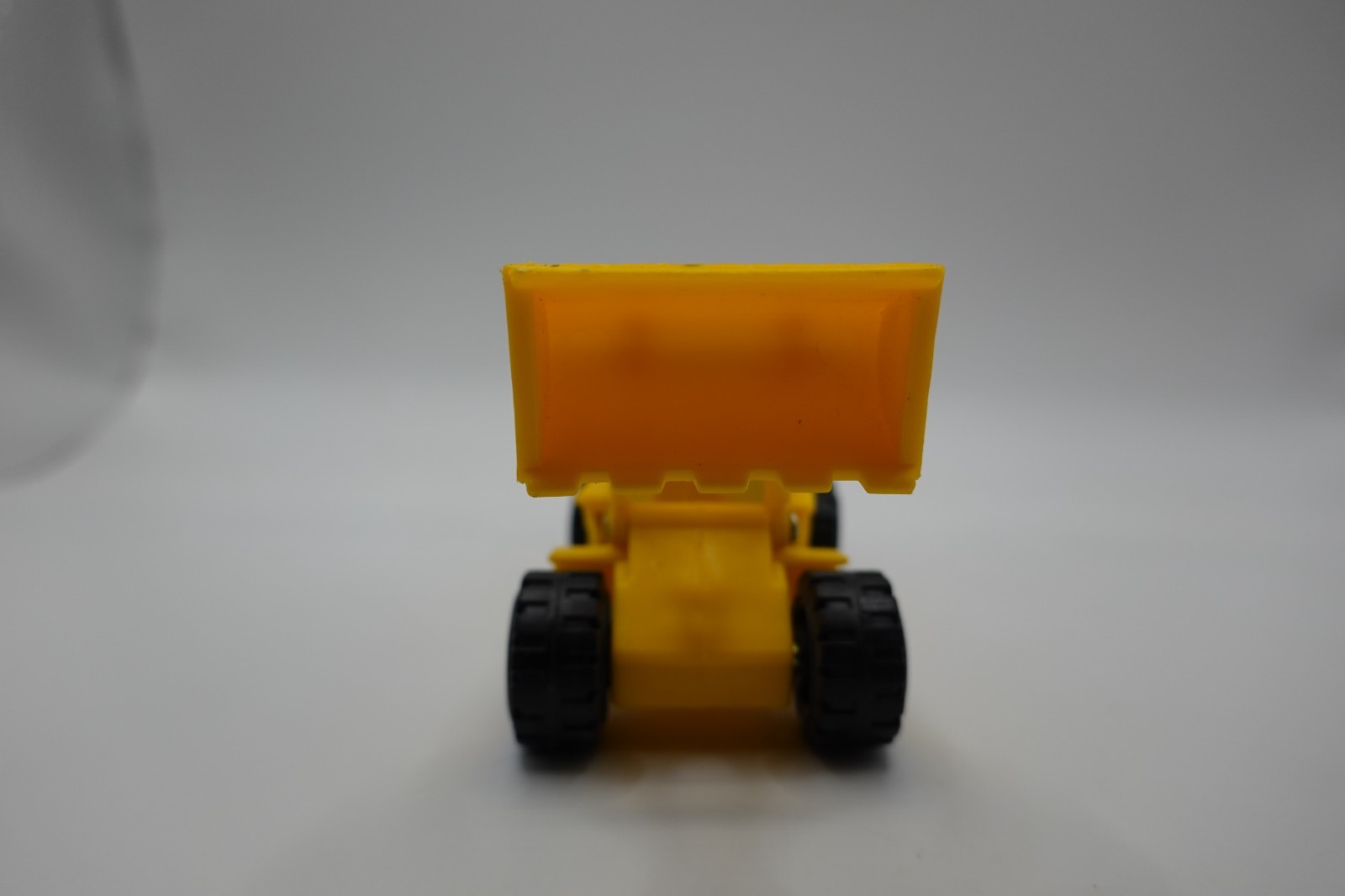 Tonka 1990 Front End Loader 1:64 Scale With Moving Loader Bucket NICE!