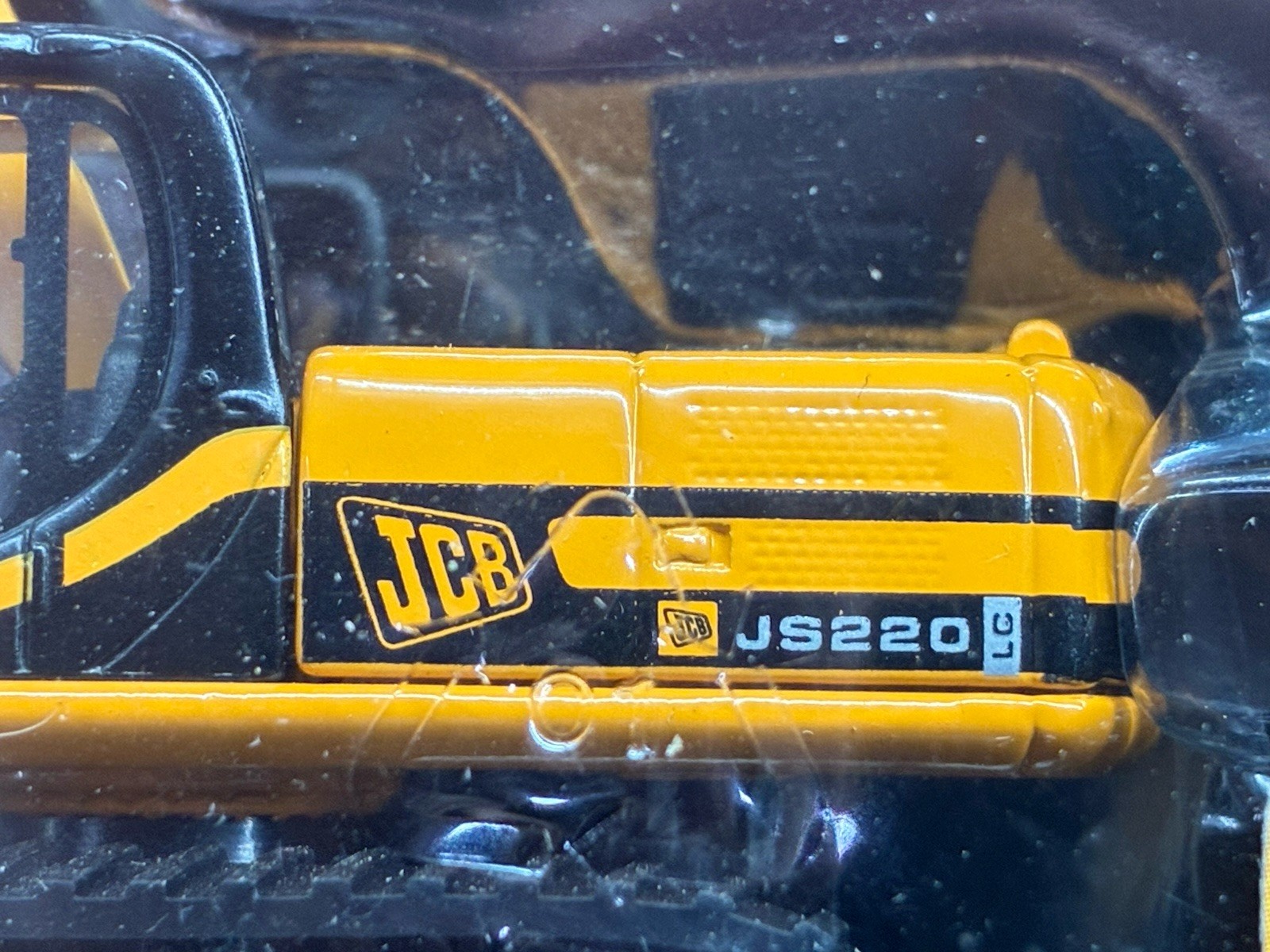 Motorart 13138 JCB JS220 Tracked Excavator 1/87 HO Scale MIB