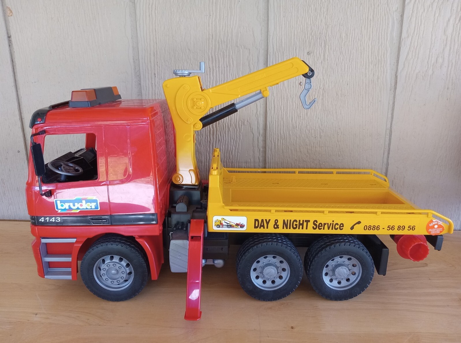 2001 Bruder Day & Night Service Wrecker Tow Truck 19″ Yellow & Red Germany 4143