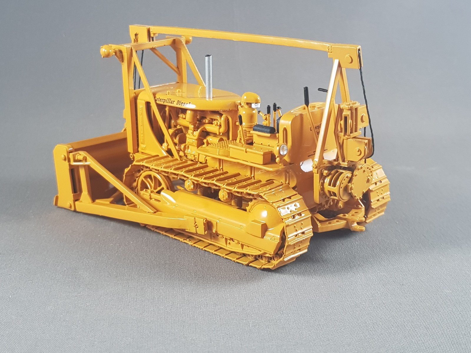 1/50 D7 3N Dozer – Ready-Made – LeTourneau WEK7 Blade – Assembled & Painted