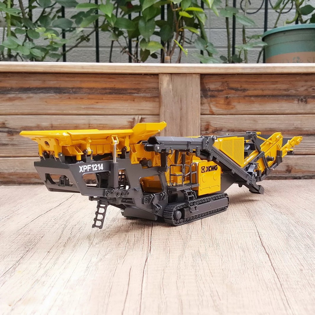 1/50 Scale XCMG XPF1214 Mobile Impact Crushing Station Diecast Model