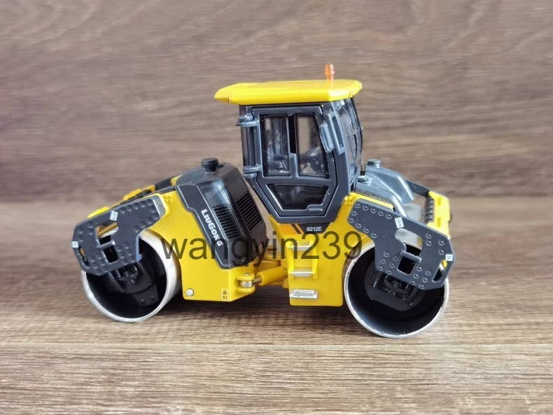 1:50 Liugong Double Steel Wheel Road Roller Model Alloy Engineering Vehicle Mode