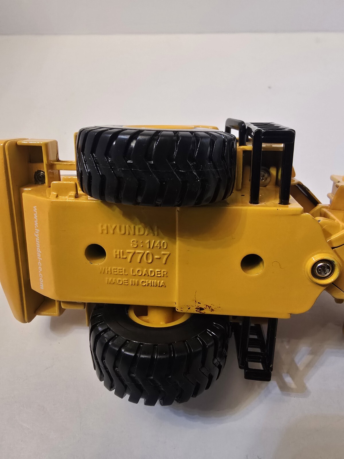 2003 1:40 Diecast Hyundai HL770-7 Wheeled Loader Used Open W/issues