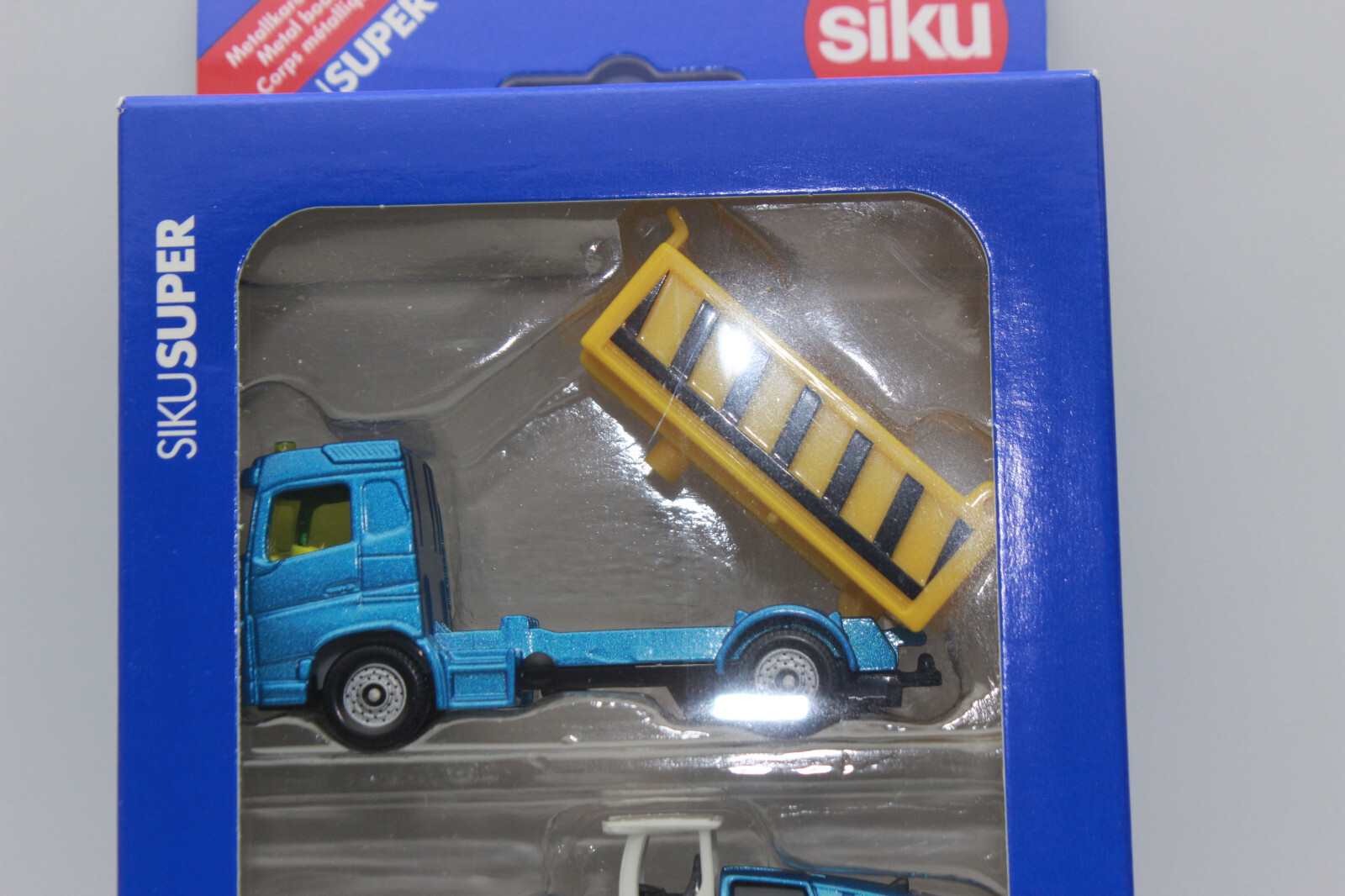 Siku 6336 Gift Set Construction Site Volvo FL Truck Loader Forklift NEW OVP