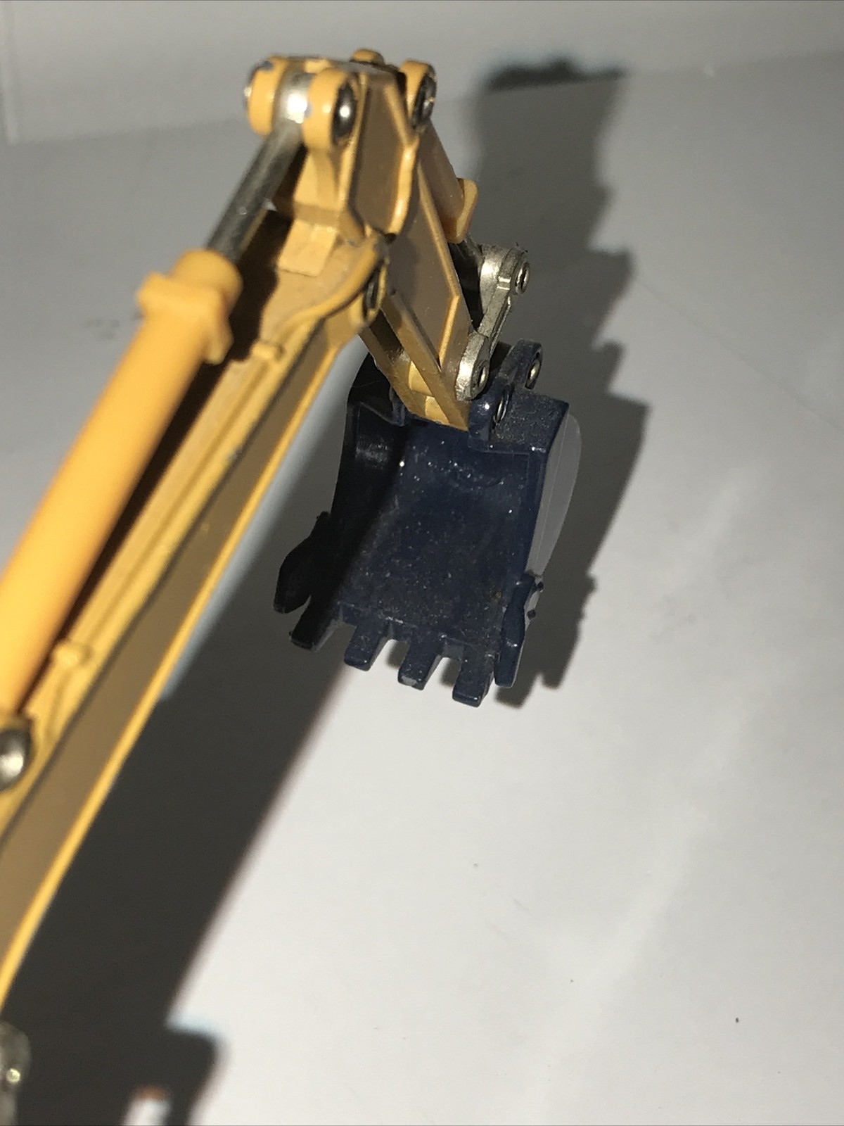 Used Komatsu PC100 Excavator – Shinsei 1:48 Scale Diecast Model #613 Toy