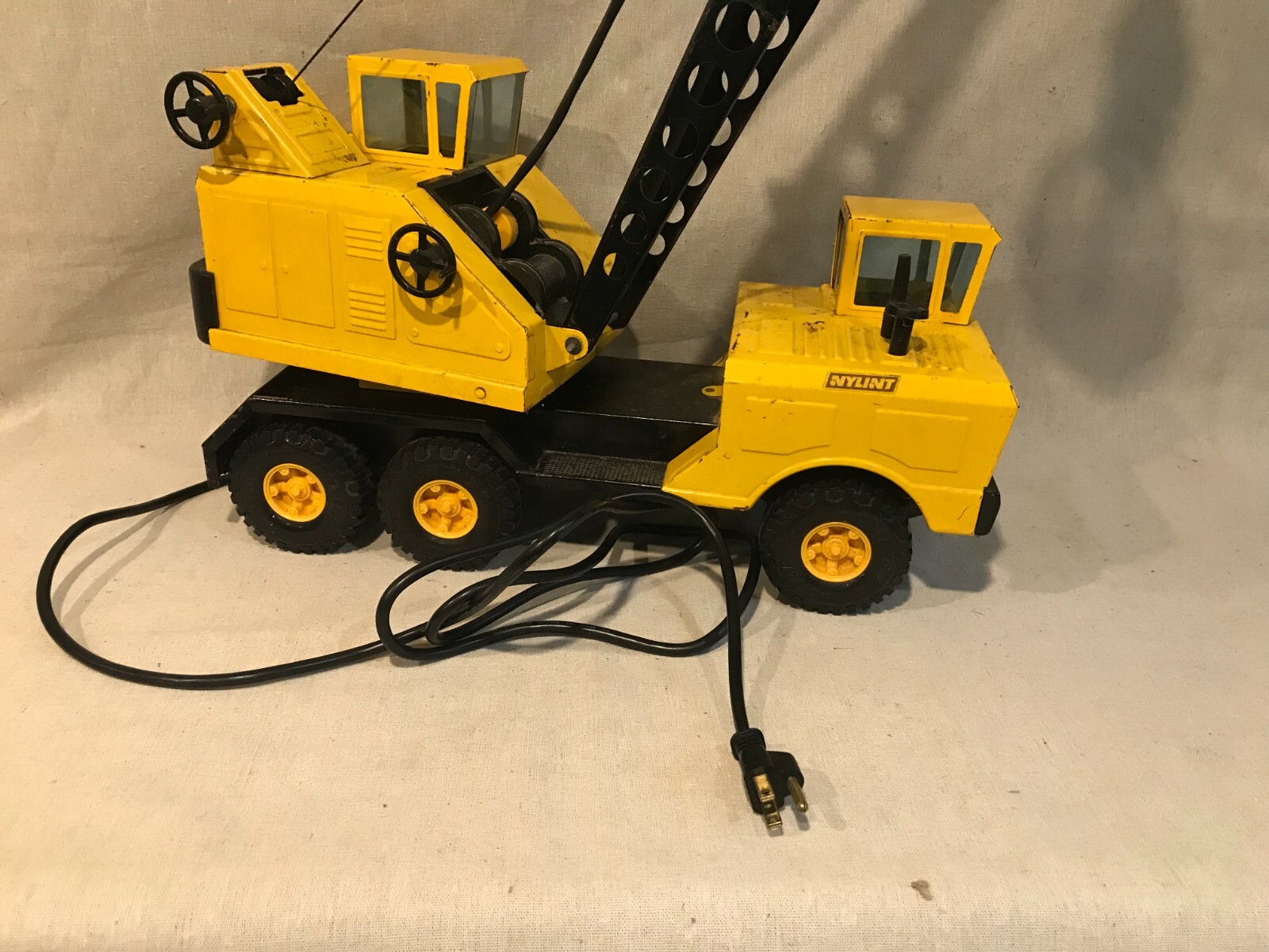 Vintage Nylint Michigan “wrecking ball” crane Toy 1970’s lamp.