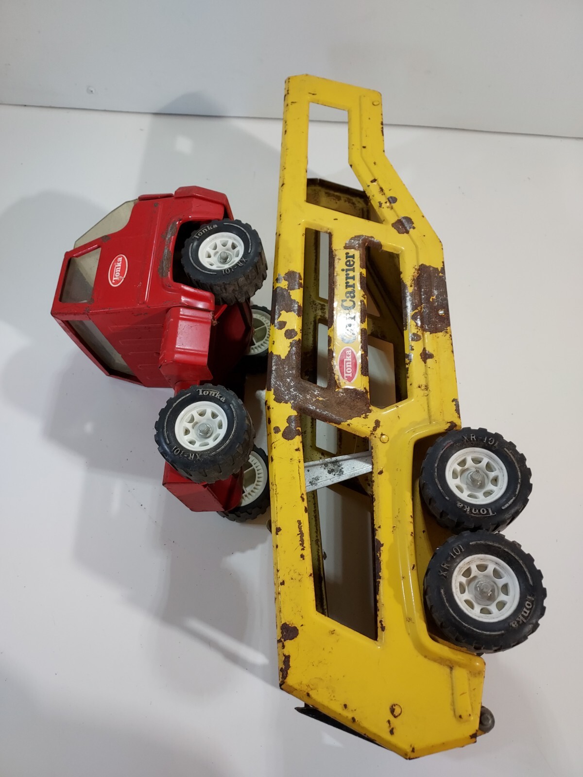 Vintage Pressed Steel Metal Tonka Car Carrier/Hauler Semi Truck Tractor Trailer