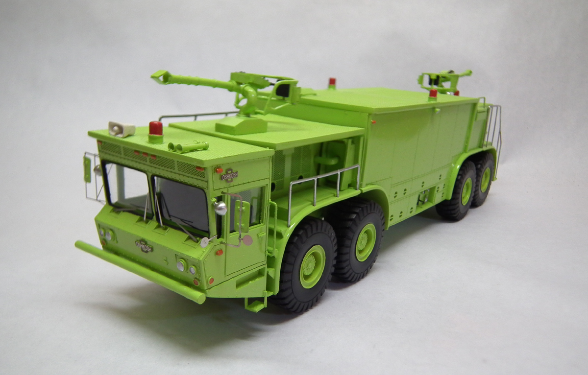 Resin 1/50 Oshkosh P-15 Twin Engine 8×8 Fire Truck 1977 – Ready Made Model-Green