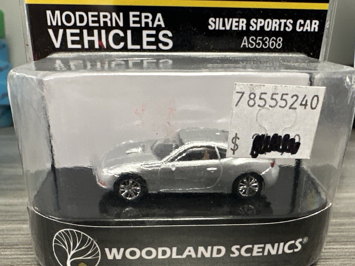 Woodland Scenics Modern Era Vehicles HO Scale AS5368 Silver Sports Car NIP