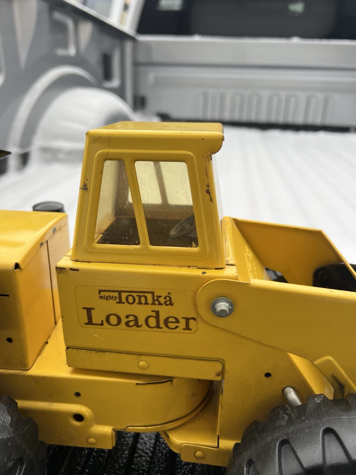 Vintage 1974/75 Metal Mighty Tonka Front End Loader #3920 – 20” x 9.5” x 9”