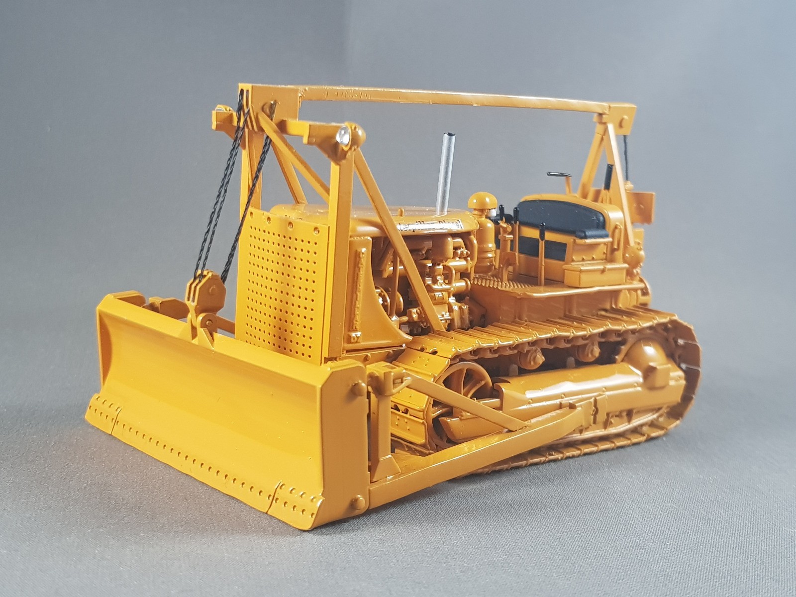 1/50 D7 3N Dozer – Ready-Made – LeTourneau WEK7 Blade – Assembled & Painted