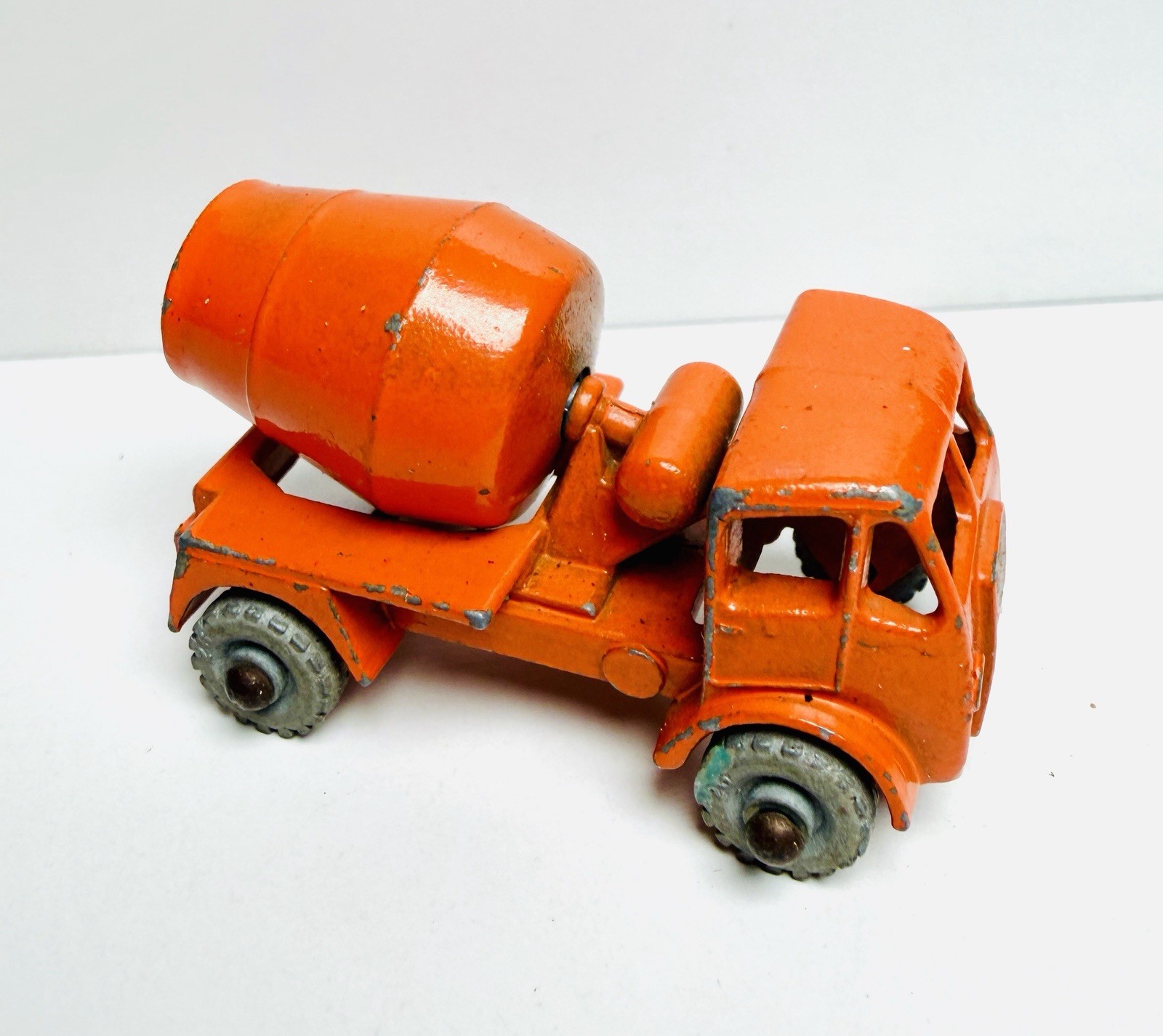 Vintage 1960s Lesney Matchbox No.26 Foden Cement Mixer Grey Wheels Concrete Toy