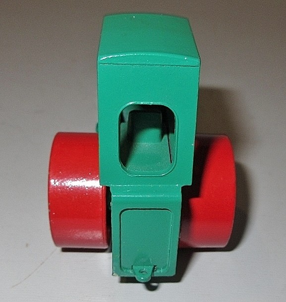 LESNEY/MATCHBOX KING SIZE #9 AVELING BARFORD ROAD ROLLER