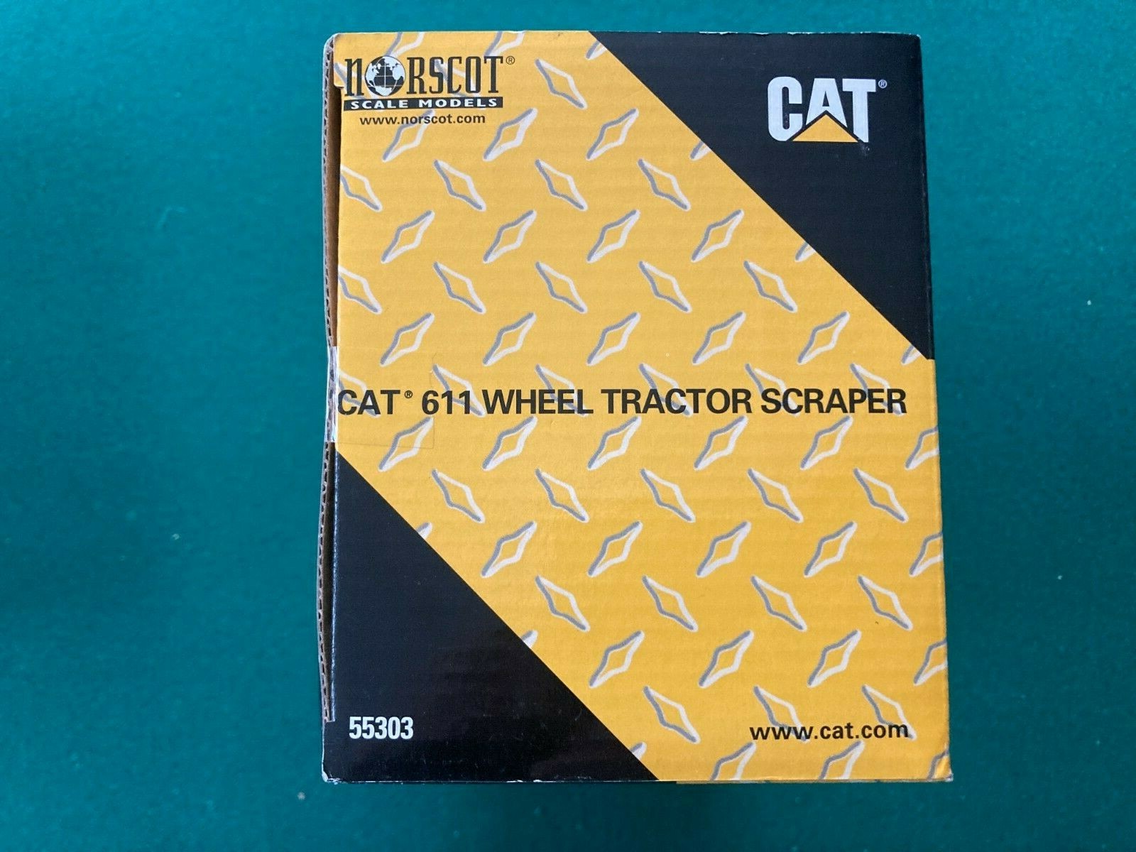 Norscot Caterpillar 611 Wheel Tractor Scraper 1:64 Scale Model New In Box