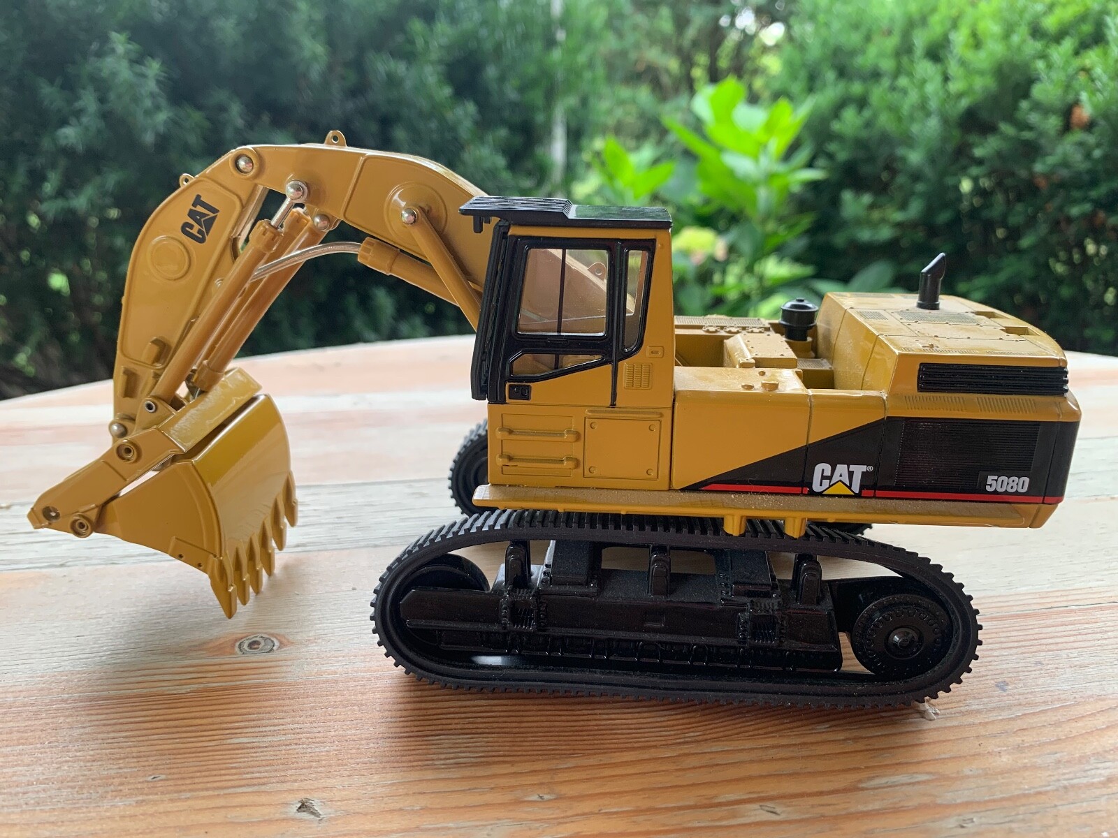 Norscot CAT 5080 Front Shovel 1:50 Scale Die-Cast Model 55004 Caterpillar Box