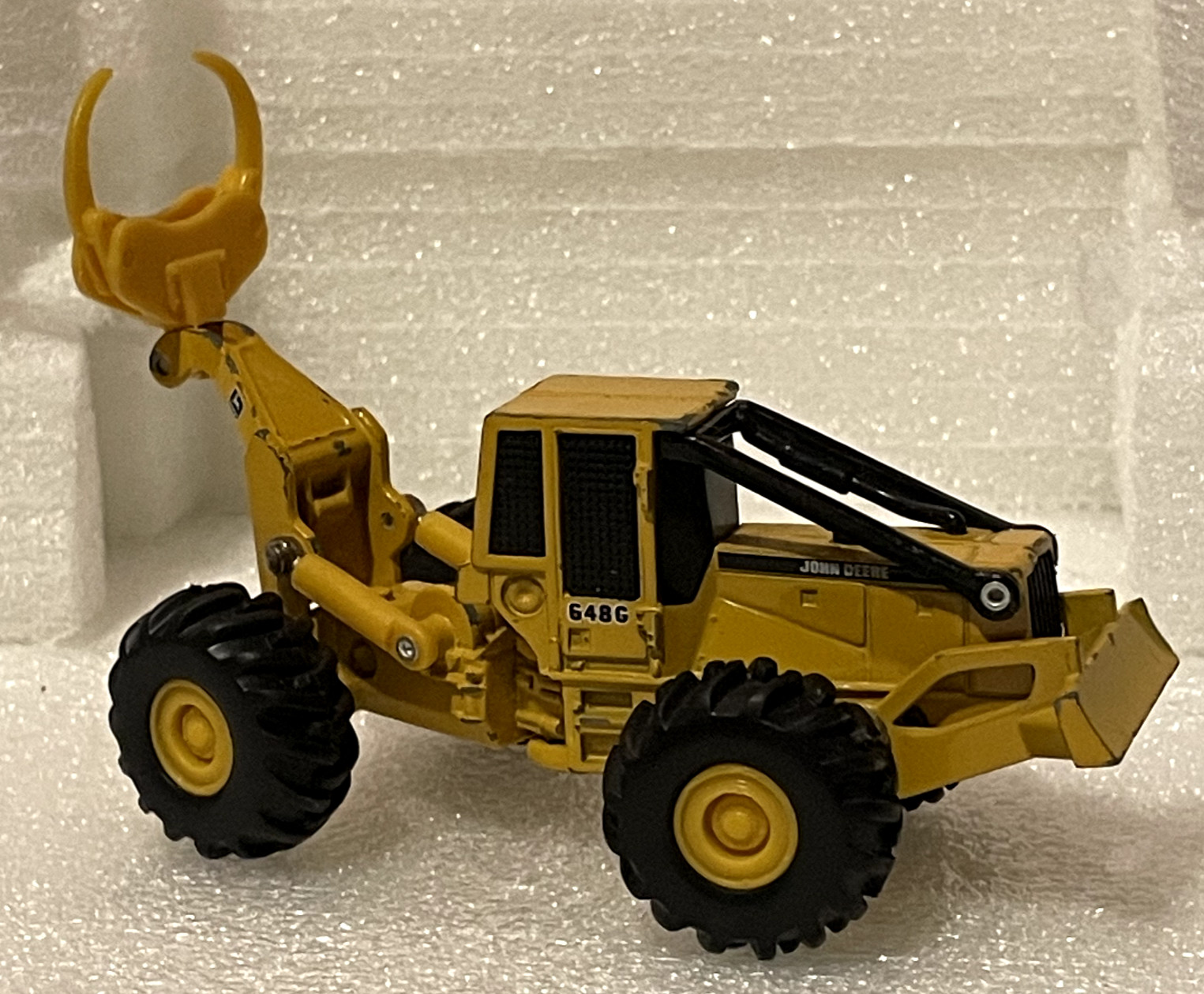 vintage 1/64 John Deere 648G Log Skidder rare yellow