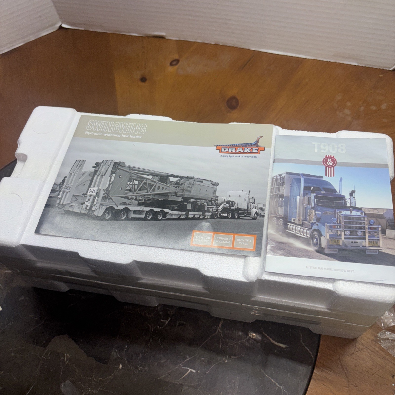 Twh 1/50, Drake, Kenworth T908 Prime Mover With Drake 2×8 Dolly 4×8 Swingwing